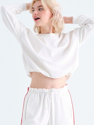 Rockupy Sweatshirt 'Vroni' in White