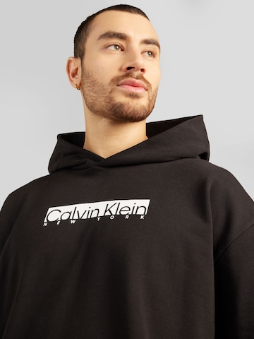 Calvin Klein Sweatshirt 'NEW YORK' i svart