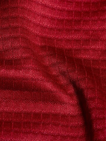 MAMMUT Athletic Jacket in Red