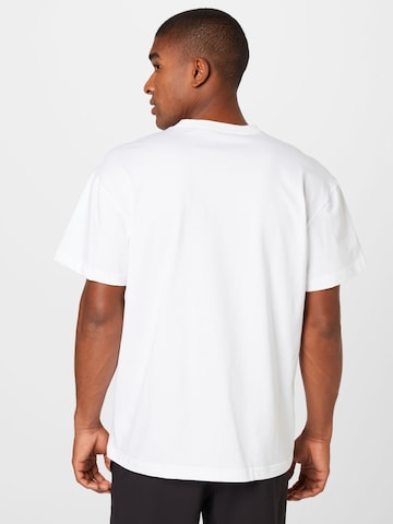 ADIDAS SPORTSWEAR - Camiseta funcional 'Essentials Feelvivid Drop Shoulder' en blanco