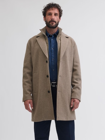 Portland Outerwear Company Mantel in Braun: Vorderseite