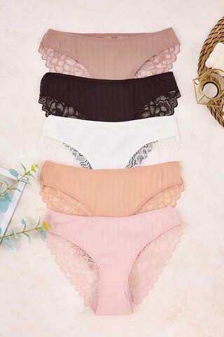 Slip Trendyol en marron : devant