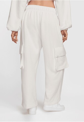regular Pantaloni cargo di NIKE in bianco