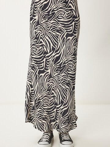 Happiness İstanbul Hame värissä musta: etupuoli