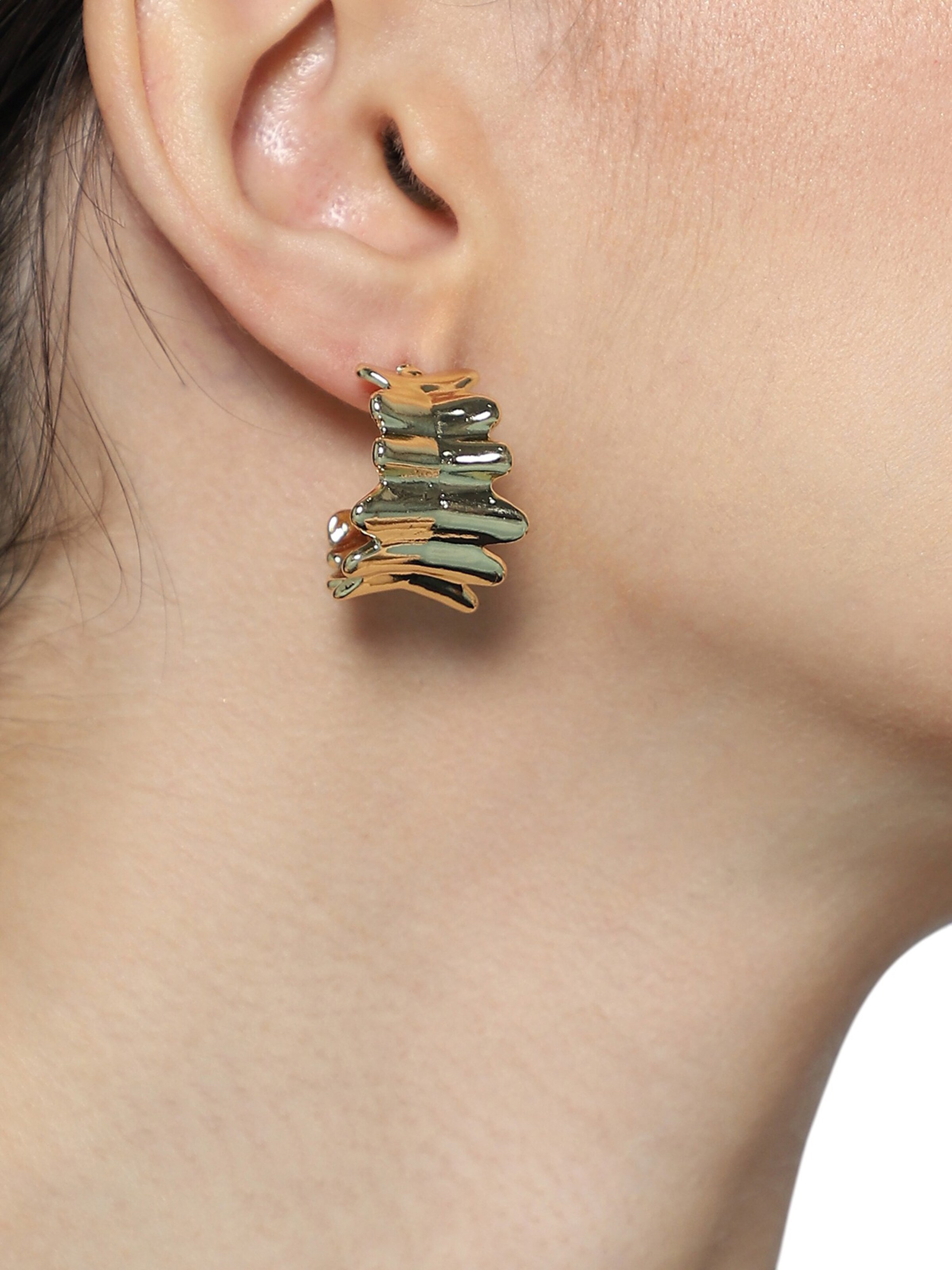 SOHI Náušnice 'Radha' - Zlatá: predná strana