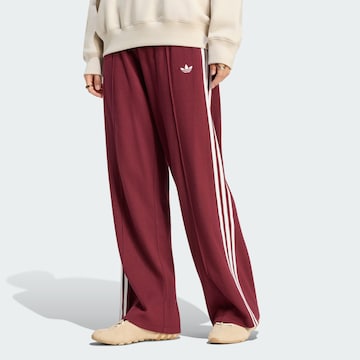 Loosefit Pantaloni di ADIDAS ORIGINALS in rosso: frontale