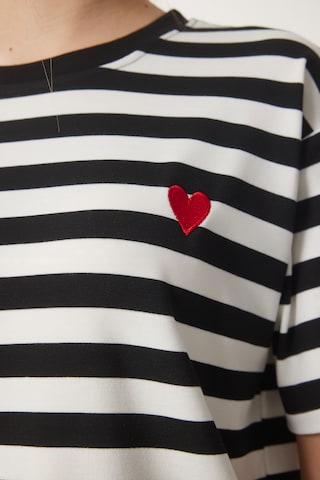 Happiness İstanbul Футболка в Черный