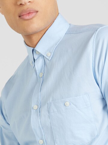 s.Oliver Slim fit Button Up Shirt in Blue