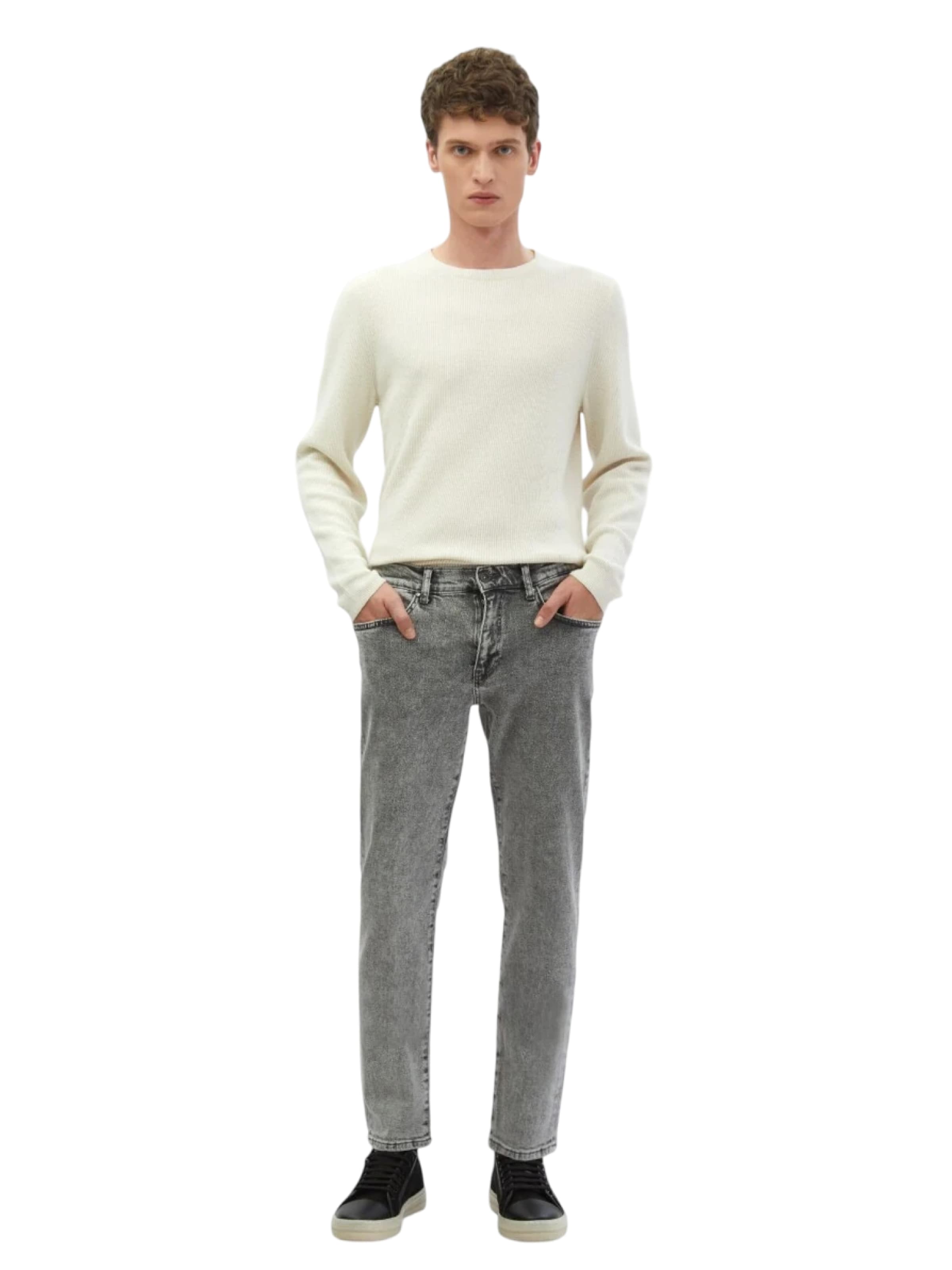 Ramsey Regular Jeans in Grey