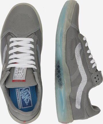 Sneaker bassa 'EVDNT UltimateWaffle' di VANS in grigio