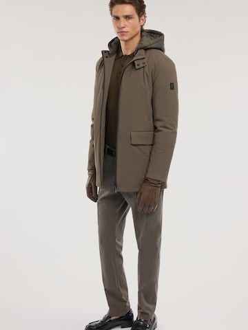 Cappotto invernale di Trussardi in marrone