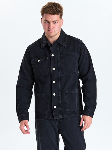 Dxnmxrk Tussenjas 'DxFillip' in Zwart: voorkant