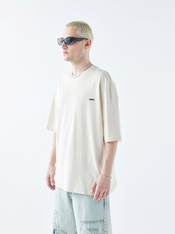 Tricou 'Hurst' de la VAMOS CLO pe gri