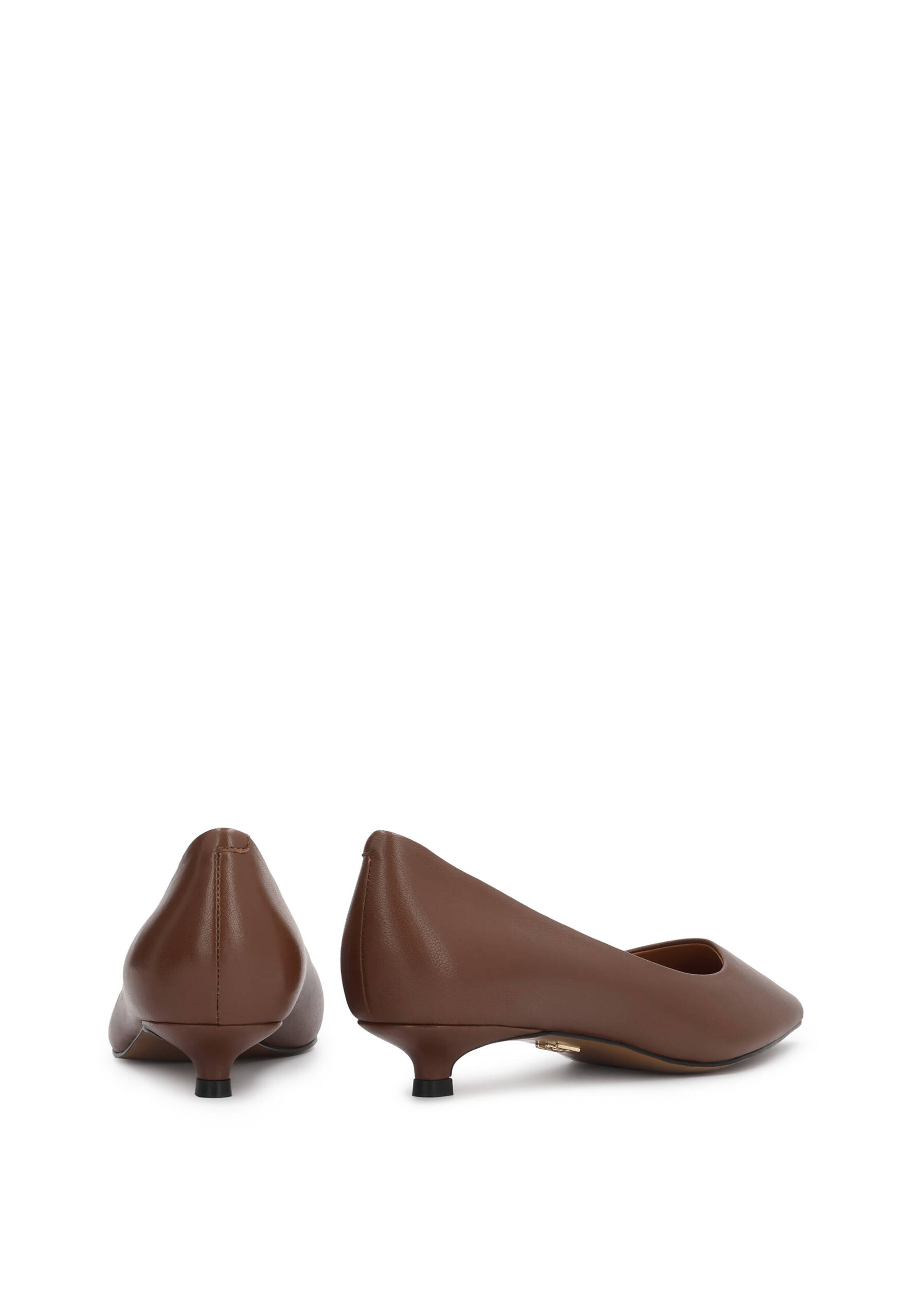 Kazar Pumps in Bruin
