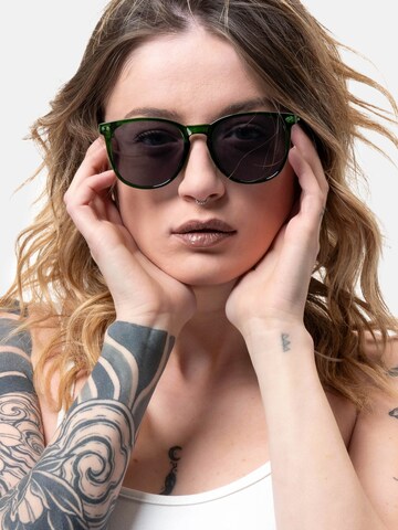 Smooder Sunglasses 'Mesquite Sun' in Green