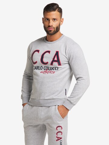 Sweat-shirt 'Dalvit' Carlo Colucci en gris : devant