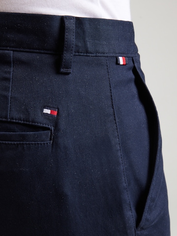 TOMMY HILFIGER Normalny krój Spodnie 'DENTON ESSENTIAL' w kolorze niebieski