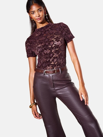 Friends Like These Blouse in Lila: voorkant