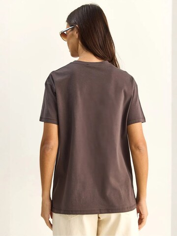 T-shirt 'T-Shirts' Bianco Lucci en marron