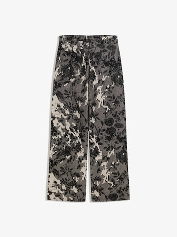 Bershka Wide Leg Jeans in Schwarz