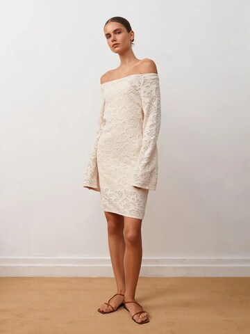 Robes en maille Dilvin en beige