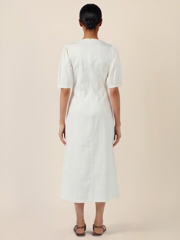 APART Kleid in Weiß