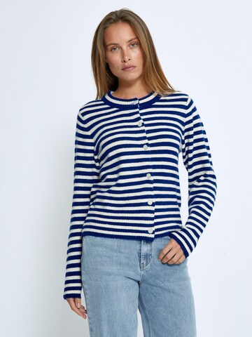 Peppercorn Strickjacke in Blau: Vorderseite