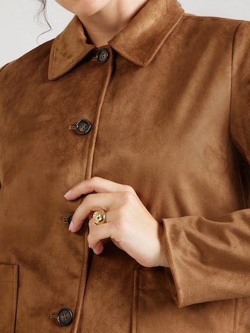 ONLY Carmakoma Between-season jacket 'CARTULIP' in Brown