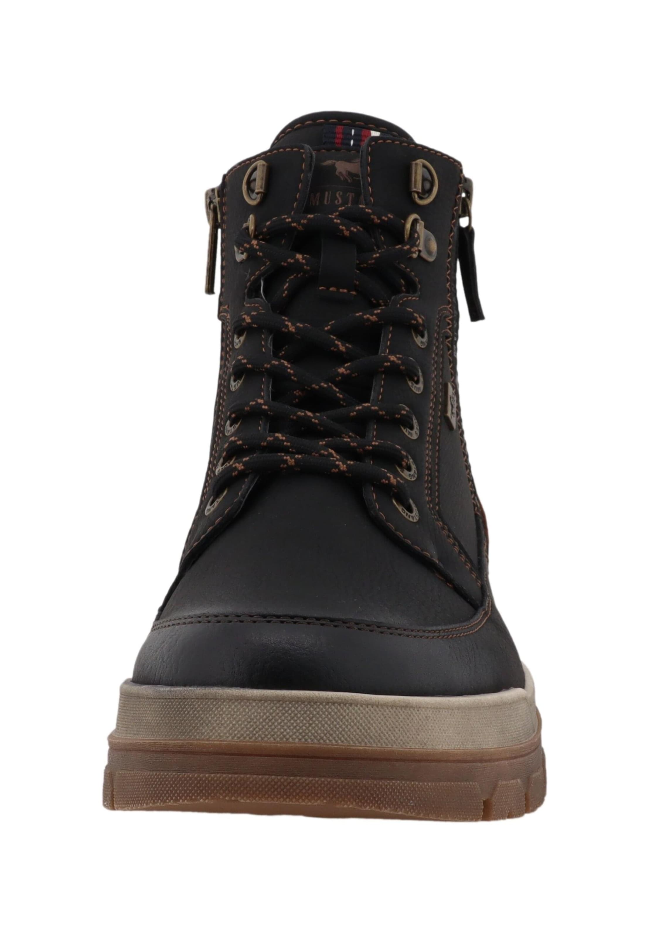 Bottines à lacets 'Peppin' MUSTANG en noir