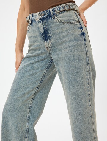 Koton Bootcut Jeans in Blauw