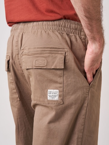 Deeluxe Loosefit Hose‌‌‌‌‌‌ in Grau