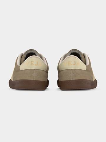 Veja Sneakers laag 'Panenka' in Grijs