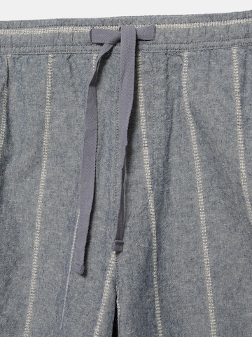 Pull&Bear Bő szár Nadrág - szürke