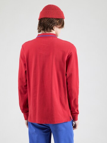 La Martina - Camisa em vermelho: atrás