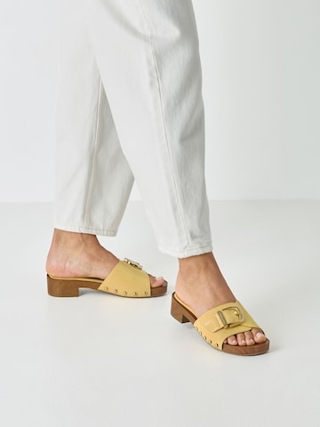 Tamaris Mules in Yellow: front