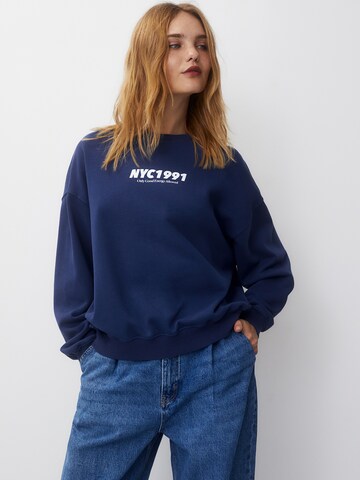 Sweat-shirt Pull&Bear en bleu : devant