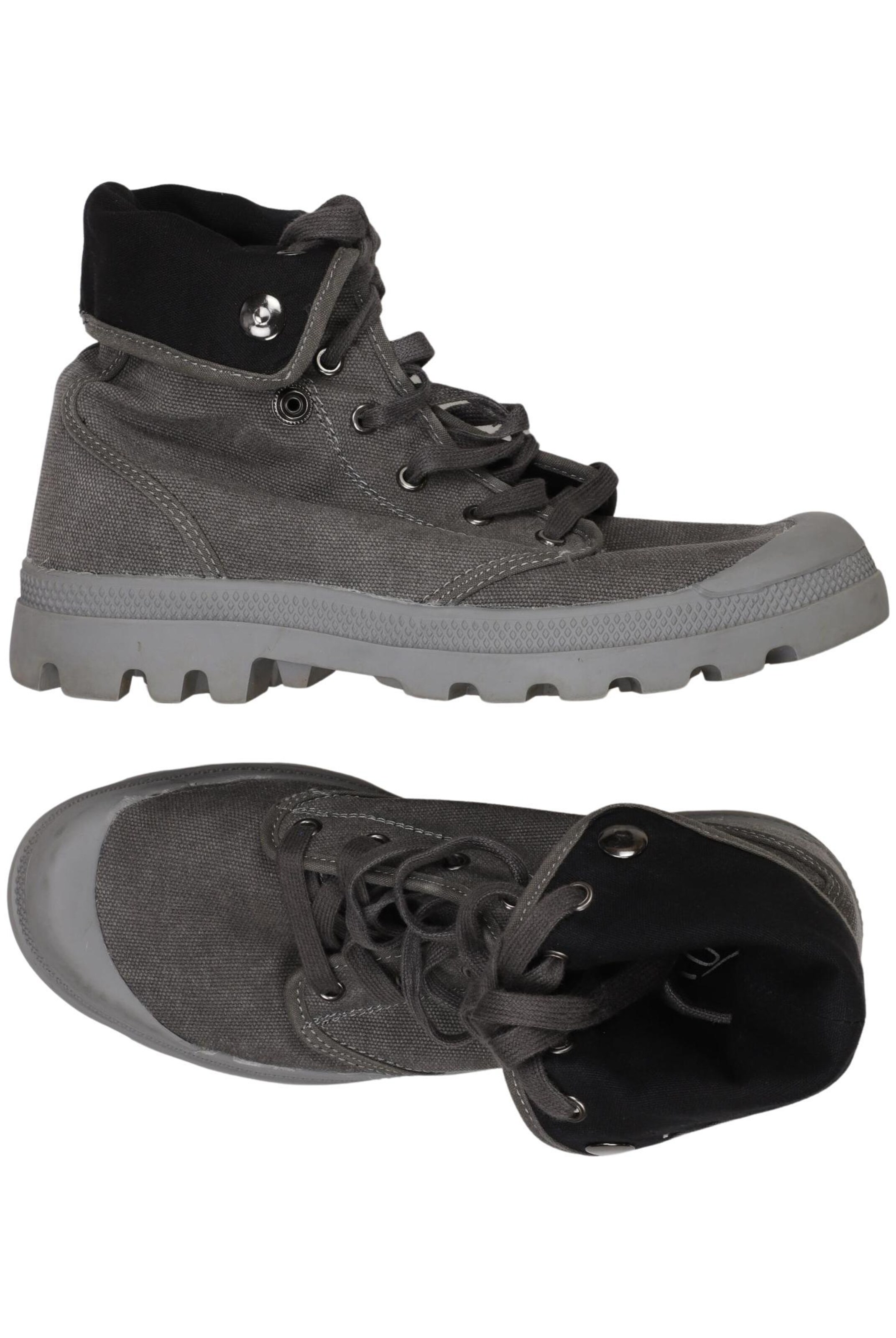 Brandit Sneakers & Trainers in 41 in Grey: front