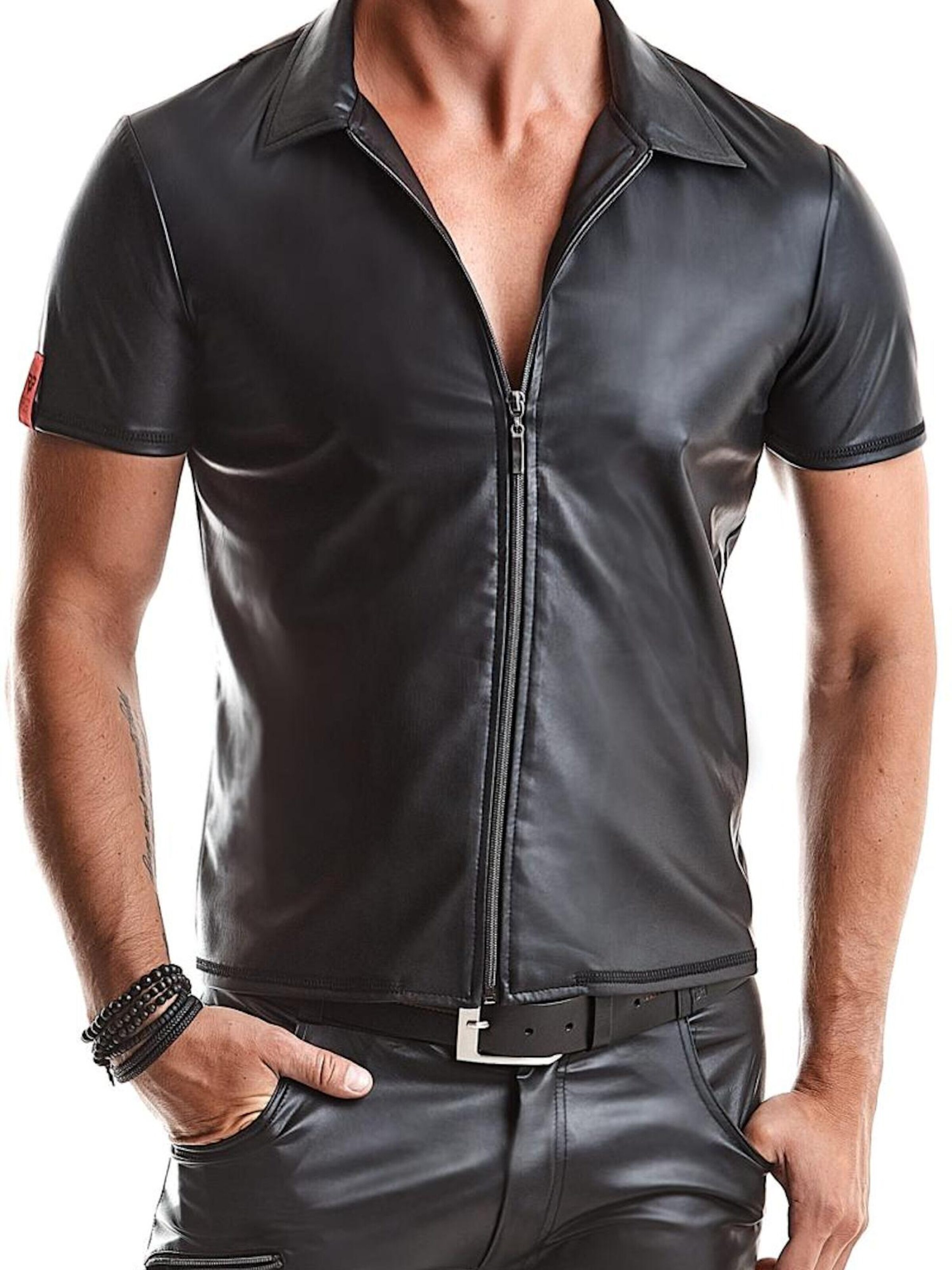 Regnes Fetish Planet Shirt 'Remo' in Black: front
