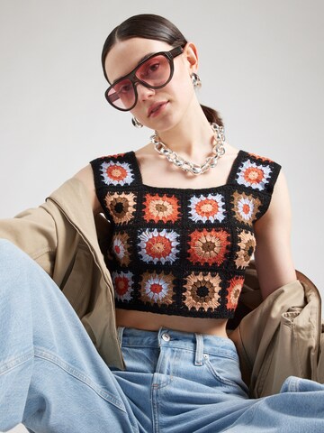 VILA Knitted top 'VIDEMSEY' in Black: front