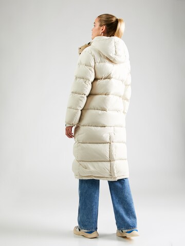 Tommy Jeans Winter Coat 'Alaska' in Beige