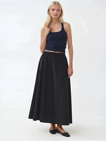 Busem Skirt in Black