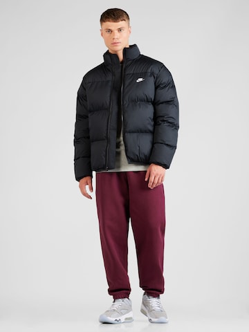 Nike Sportswear - Casaco de inverno 'Club' em preto