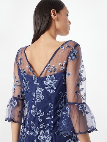 Robe Adrianna Papell en bleu