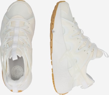 Sneaker bassa 'AIR HUARACHE CRAFT' di Nike Sportswear in bianco