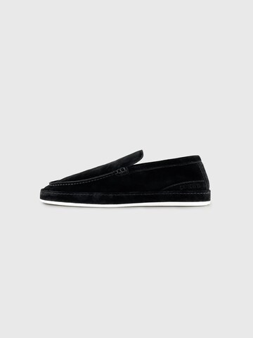 Dutch'D Classic Flats 'Refine' in Black: front