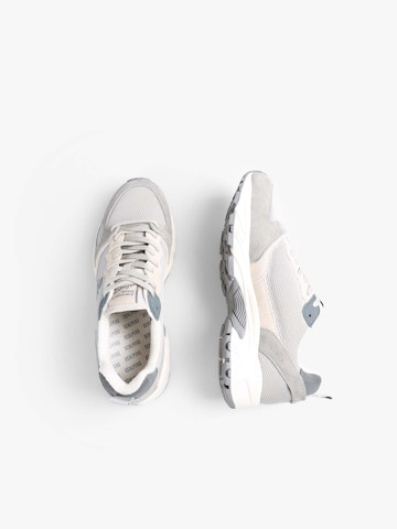 Scalpers Sneakers 'Loop' in Grey