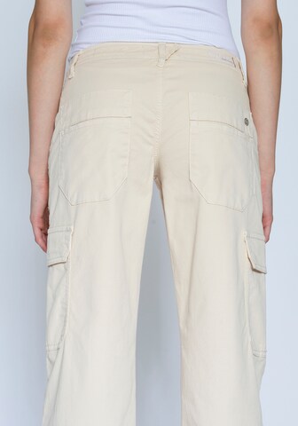 Gang Bootcut Hose in Beige