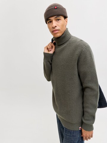 JACK & JONES Sweater in Green