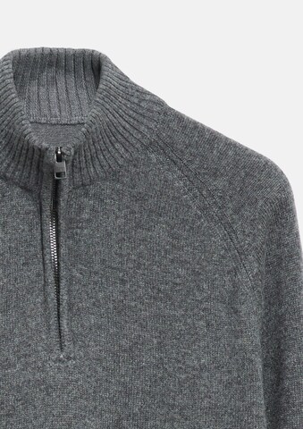 s.Oliver Sweater in Grey: front
