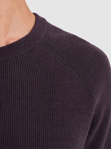 CAST IRON Neulepaita 'Pullover with two-tone rib texture and raglan sleeves' värissä lila